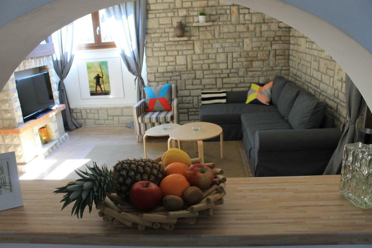 Apartments Dina Pula Dış mekan fotoğraf